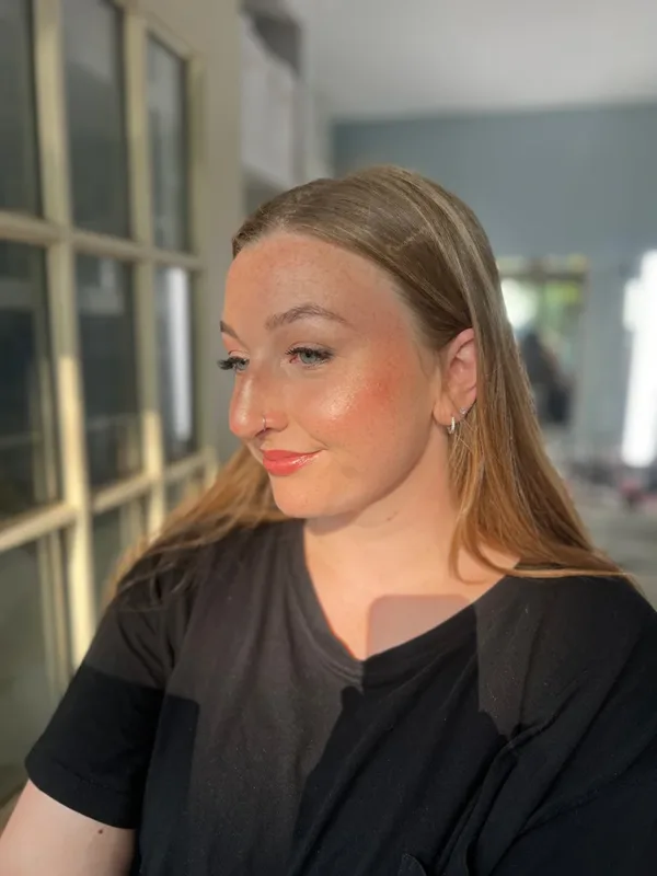 woman-with-beauiful-make-up